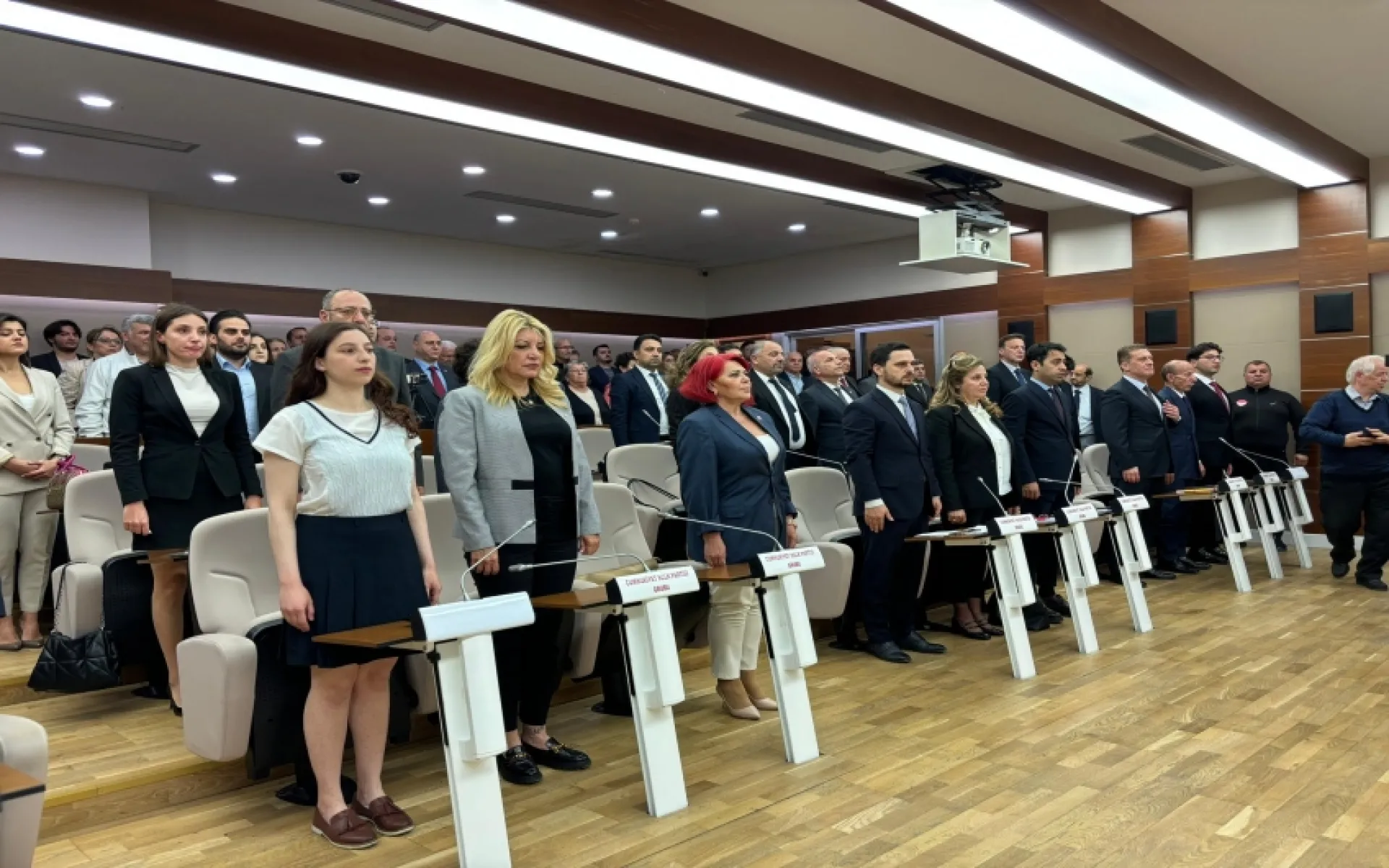 Bakırköy Belediyesi yeni dönem Belediye Meclisi ilk toplantısı Başkan Dr. Ayşegül Ovalıoğlu ve meclis üyelerinin katılımıyla gerçekleşti.