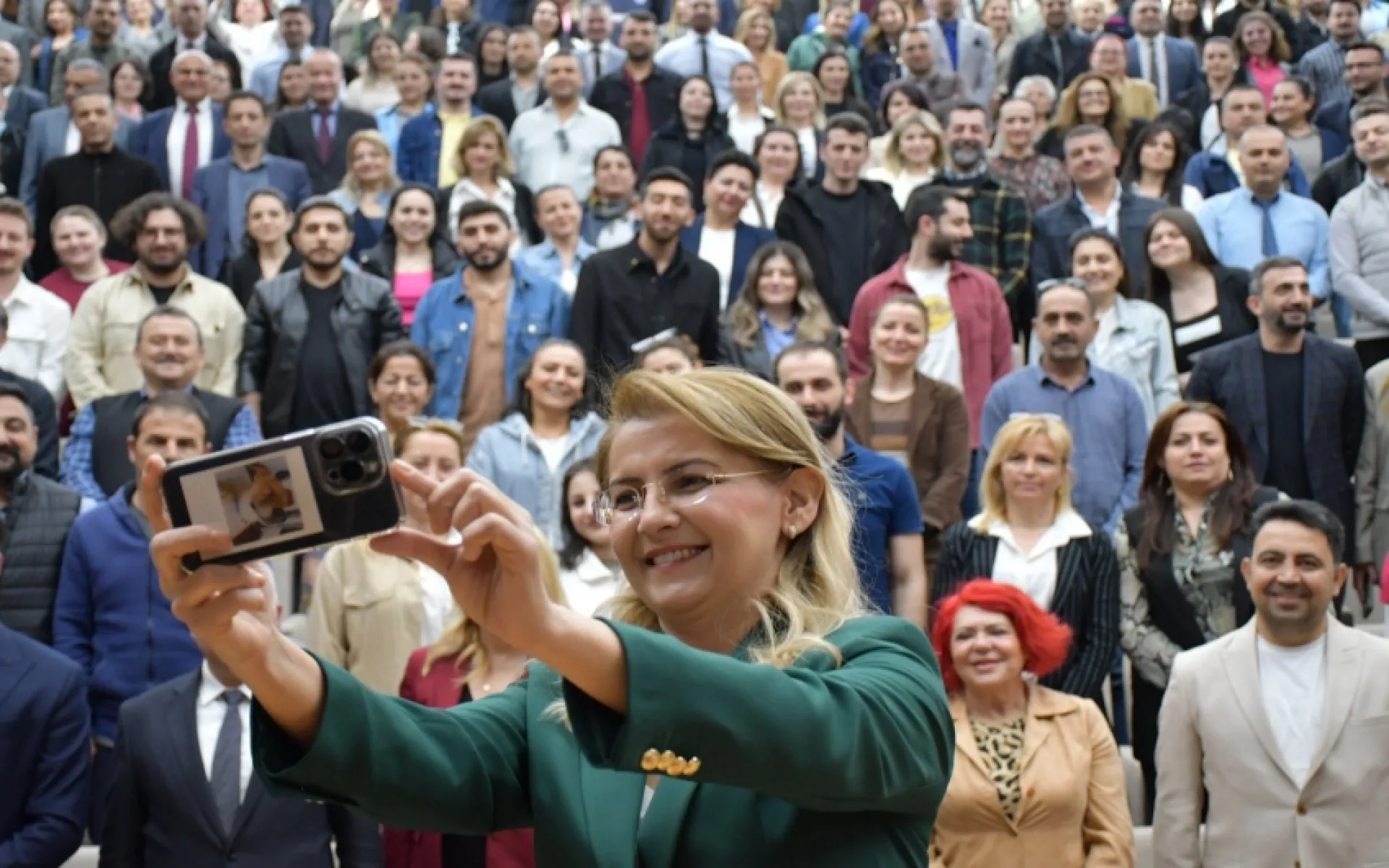 Başkanımız Dr. Ayşegül Ovalıoğlu, Bakırköy Belediyesi çalışanlarıyla bayramlaştı.