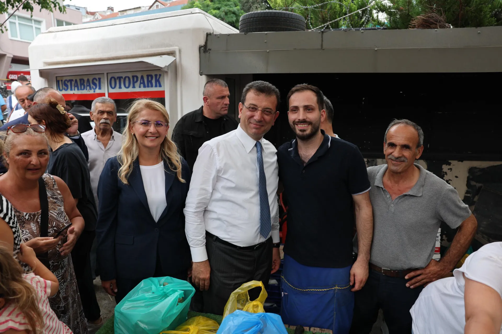 İmamoğlu Ve Ovalıoğlu Bakırköy’de Bir Dizi Ziyarette Bulundu