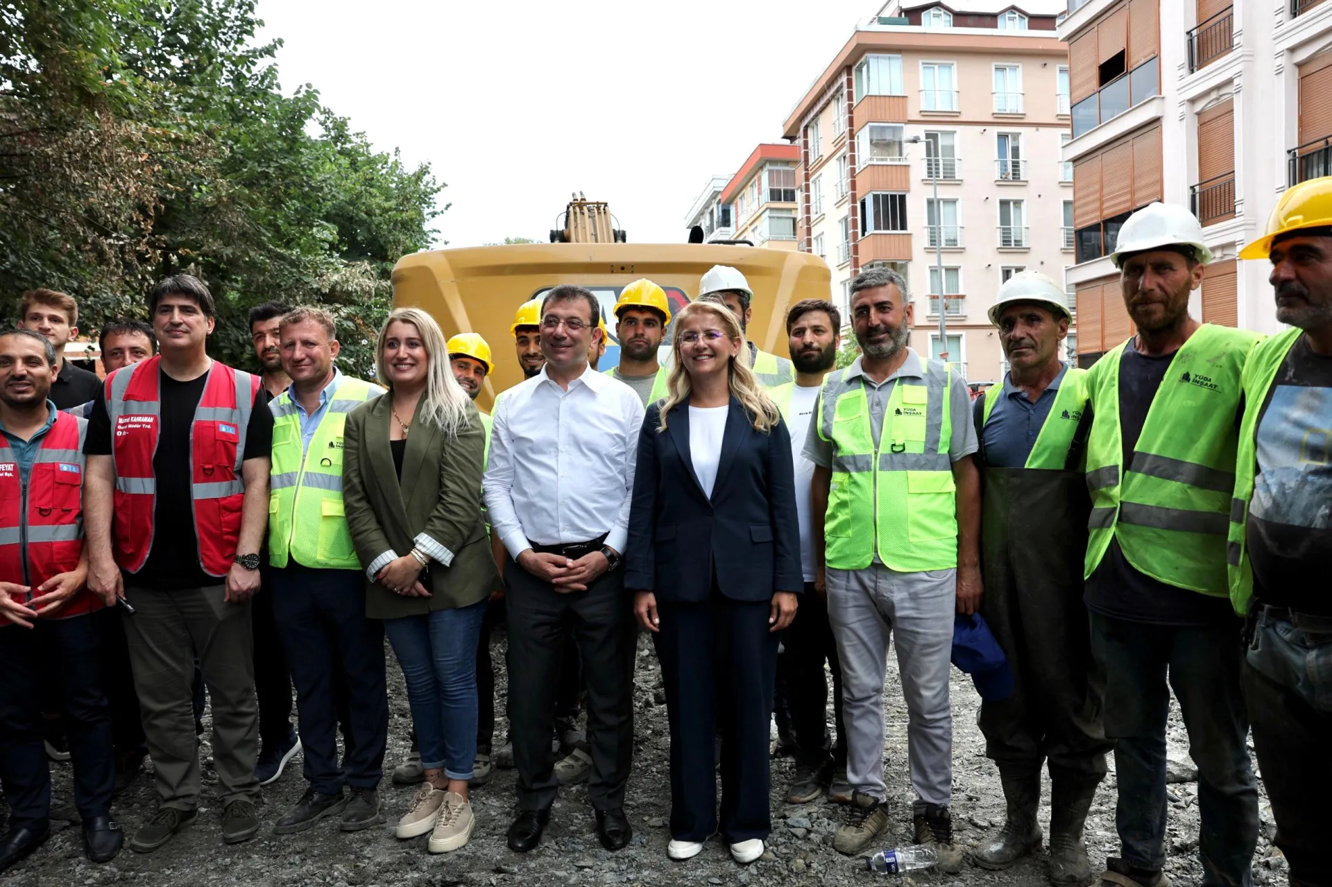 İmamoğlu Ve Ovalıoğlu Bakırköy’de Bir Dizi Ziyarette Bulundu